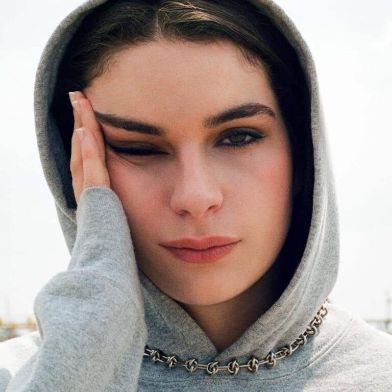 ADÈLE CASTILLON