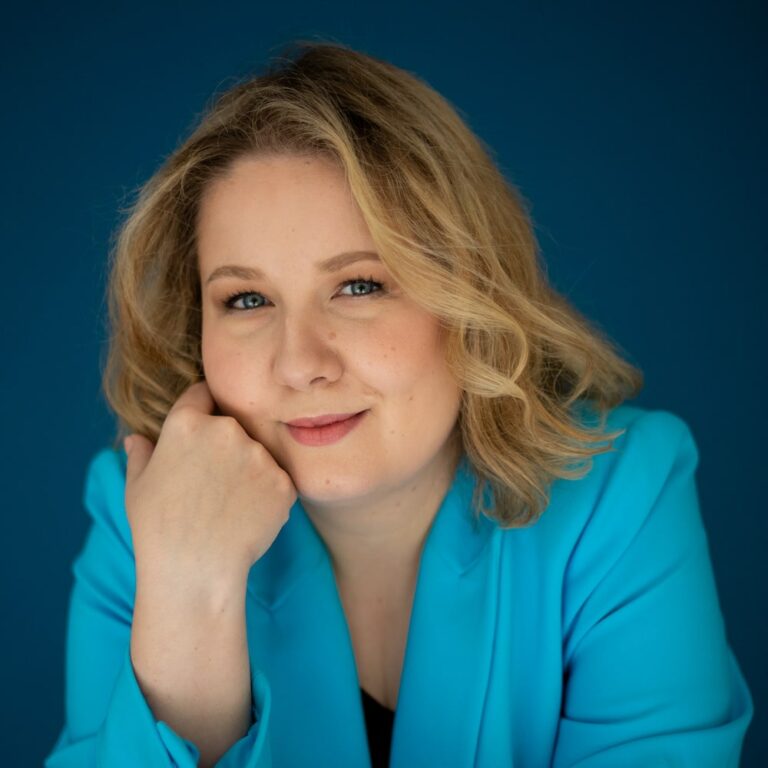 HÉLÈNE ROSSINOT